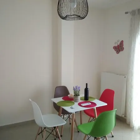 Evris House Color