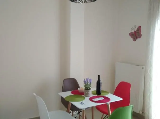 Evris House Color
